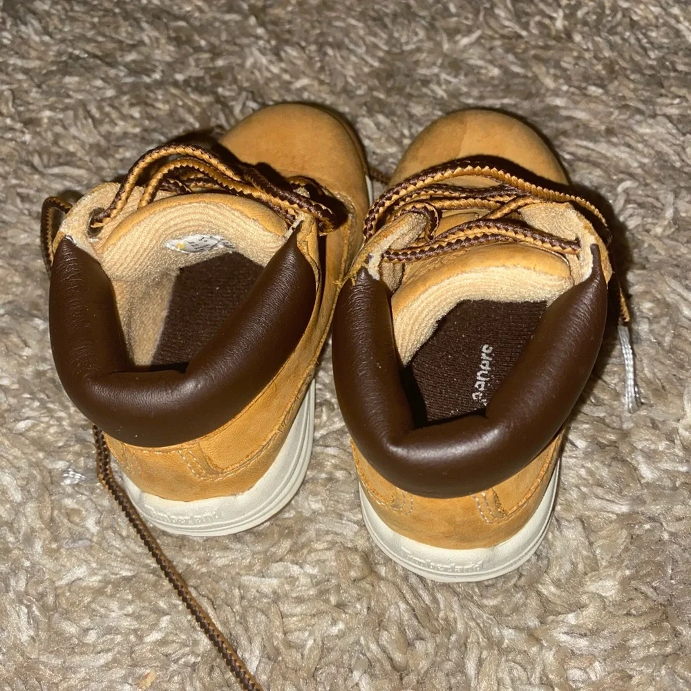 Timberland shoes size 5.5 guc